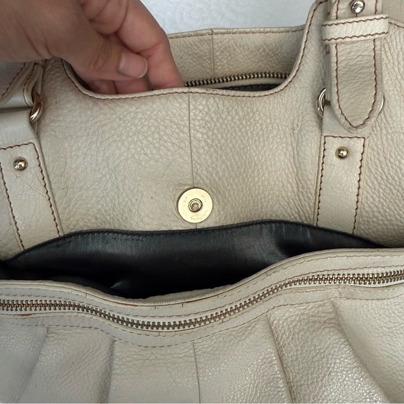 Maxx New York Cream Shoulder Bag - Picture 10 of 13